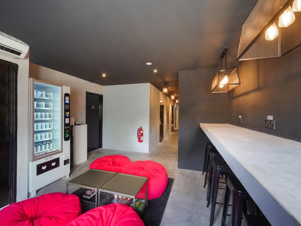 Oyo 89635 Modular Langkawi Capsule Hotel Padang Mat Sirat Екстериор снимка